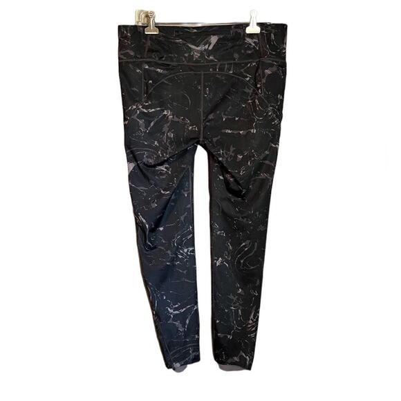 ‎Athleta printed cropped leggings. Size large tall. - Picture 8 of 12